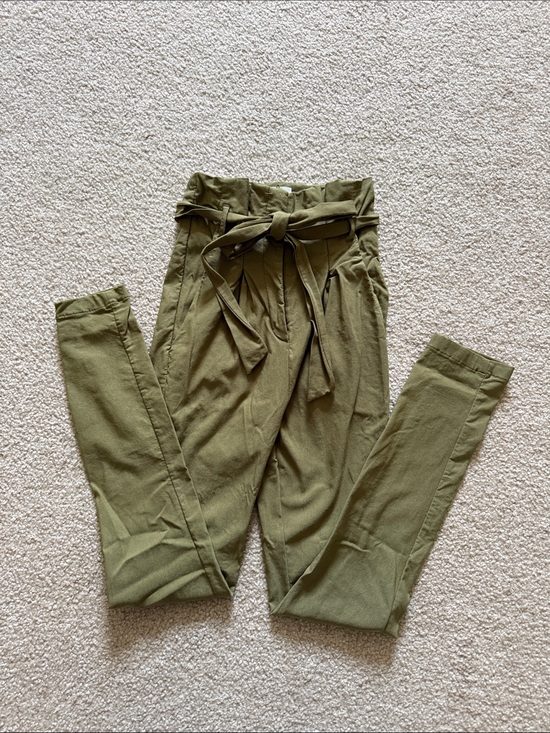 Love Tree Pants - 🚨 Price Drop 🚨 NWOT High-Rise Paperbag Tie-Waist Pants - Olive